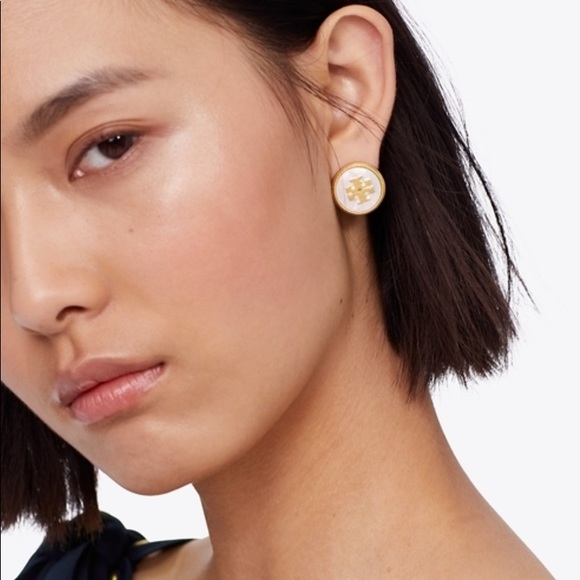 Tory Burch Mother-of-pearl T Logo Stud Earring - Picture 9 of 9